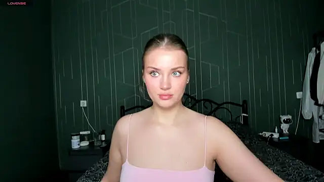 DeniRicchii online show from 12.03.25