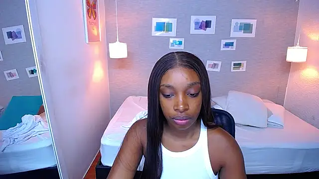 Snapshot of Shamiraa_moore chatting on 03.19.25 Shamiraa moore online show from 03.19.25