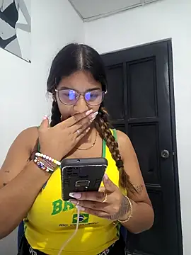 Snapshot of Sofythom1 chatting on 11.21.25 Sofythom1 online show from 11.21.25