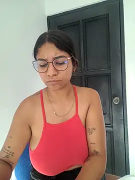 Snapshot of Sofythom1 chatting on 12.14.25 Sofythom1 online show from 12.14.25