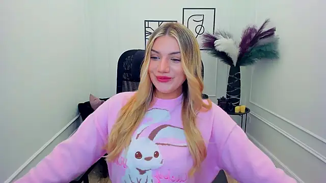 SelenaeMoore online show from 11.29.25