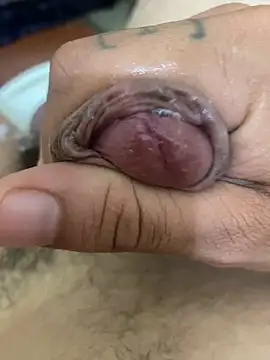 Snapshot of RDbruto chatting on 10.27.25 RDbruto online show from 10.27.25