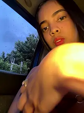 NAUGHTY LITTLE 18 online show from 01.12.26