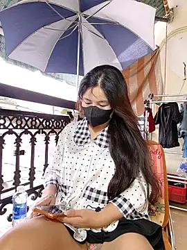 lyna bl online show from 12.04.25