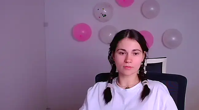 Loon Amore online show from 02.16.25