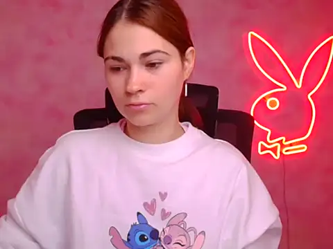 Loon Amore online show from 10.18.25