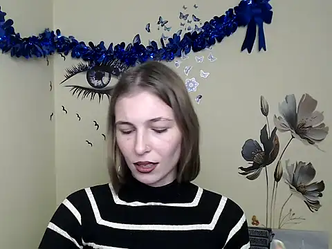 Snapshot of StrangerGi chatting on 12.27.24 StrangerGi online show from 12.27.24