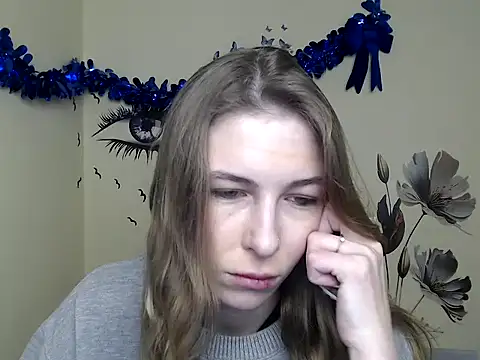 Snapshot of StrangerGi chatting on 01.04.25 StrangerGi online show from 01.04.25