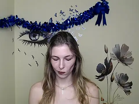 Snapshot of StrangerGi chatting on 01.12.25 StrangerGi online show from 01.12.25