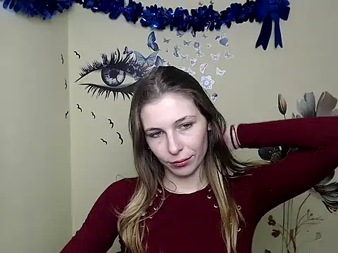 Snapshot of StrangerGi chatting on 02.06.25 StrangerGi online show from 02.06.25