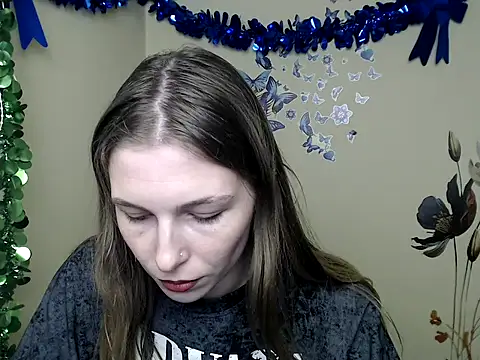 Snapshot of StrangerGi chatting on 02.10.25 StrangerGi online show from 02.10.25