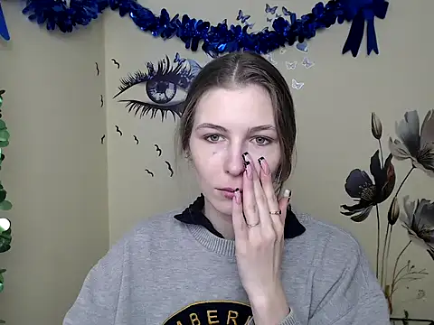 Snapshot of StrangerGi chatting on 02.18.25 StrangerGi online show from 02.18.25