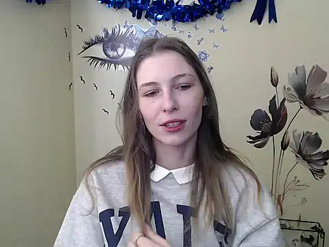 Snapshot of StrangerGi chatting on 02.24.25 StrangerGi online show from 02.24.25