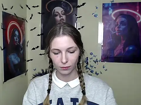 Snapshot of StrangerGi chatting on 03.03.25 StrangerGi online show from 03.03.25