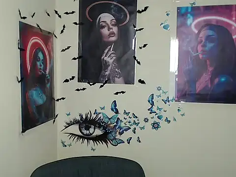 Snapshot of StrangerGi chatting on 03.12.25 StrangerGi online show from 03.12.25