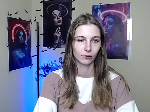 Snapshot of StrangerGi chatting on 10.07.25 StrangerGi online show from 10.07.25