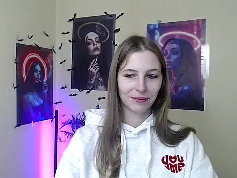 Snapshot of StrangerGi chatting on 11.10.25 StrangerGi online show from 11.10.25