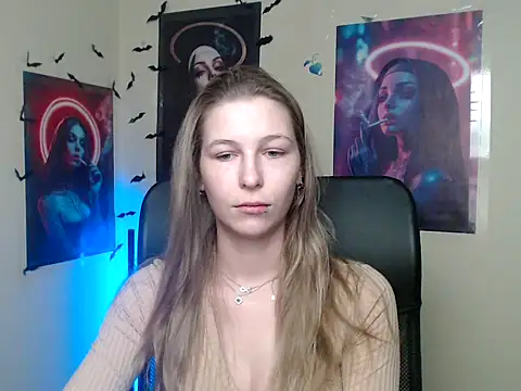 Snapshot of StrangerGi chatting on 05.17.26 StrangerGi online show from 05.17.26