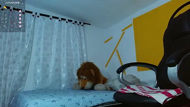 Matthew Boy  online show from 02.13.25