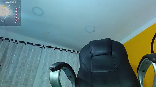 Matthew Boy  online show from 02.15.25