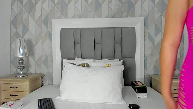 anais cooper online show from 10.18.25