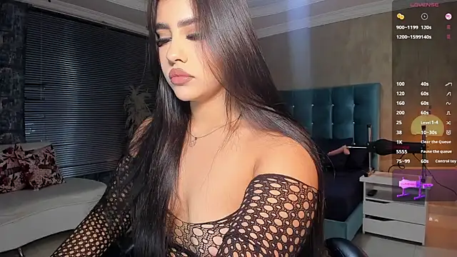 Snapshot of MelanieRioss chatting on 10.22.25 MelanieRioss online show from 10.22.25