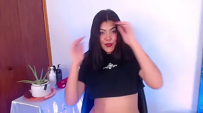 SusyAlvarez online show from 02.05.25