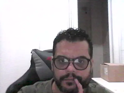 Snapshot of HornyBeachBoyBR chatting on 07.03.26 HornyBeachBoyBR online show from 07.03.26