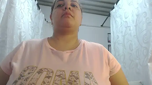 Snapshot of mia_donatto369 chatting on 05.29.26 mia donatto369 online show from 05.29.26