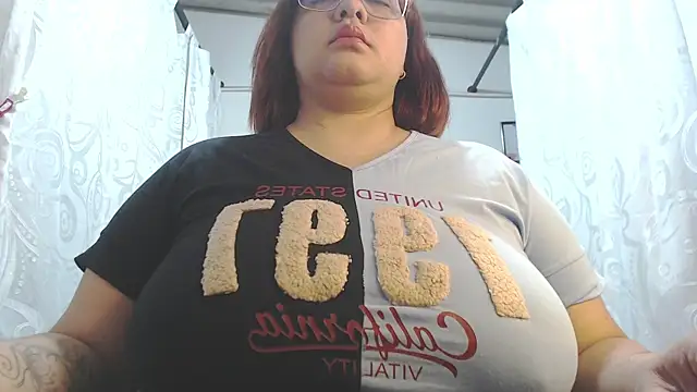 Snapshot of mia_donatto369 chatting on 06.04.26 mia donatto369 online show from 06.04.26