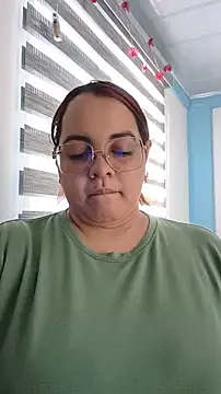Snapshot of mia_donatto369 chatting on 07.08.26 mia donatto369 online show from 07.08.26