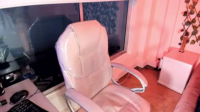 Vic beckeer online show from 10.26.25