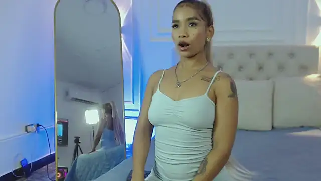 lola red95 online show from 10.27.25