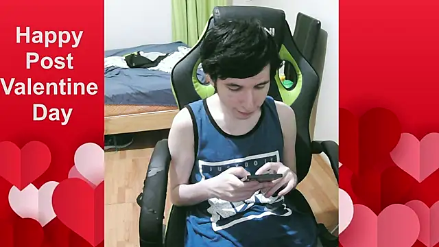 Snapshot of Twink_martinboy chatting on 02.15.26 Twink martinboy online show from 02.15.26