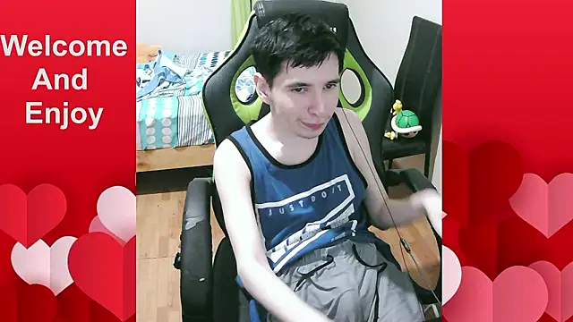 Snapshot of Twink_martinboy chatting on 03.13.26 Twink martinboy online show from 03.13.26
