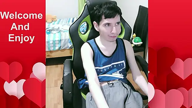 Snapshot of Twink_martinboy chatting on 03.15.26 Twink martinboy online show from 03.15.26