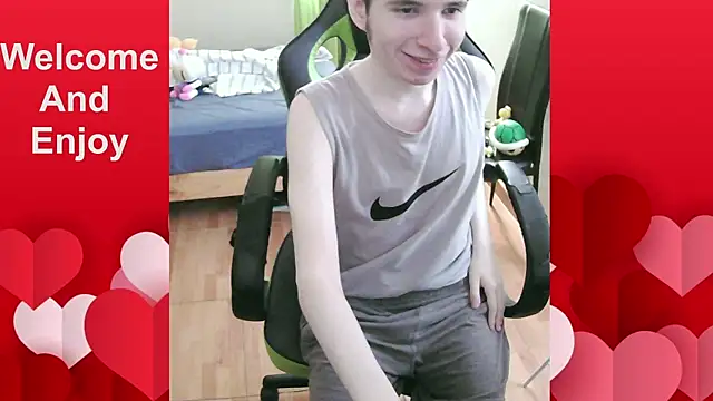 Snapshot of Twink_martinboy chatting on 03.28.26 Twink martinboy online show from 03.28.26