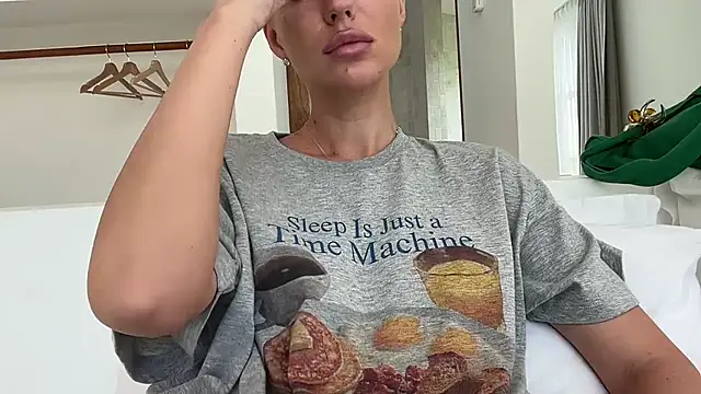 aestetick online show from 11.26.25