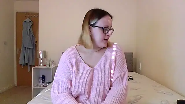 ScarletMae online show from 01.27.25