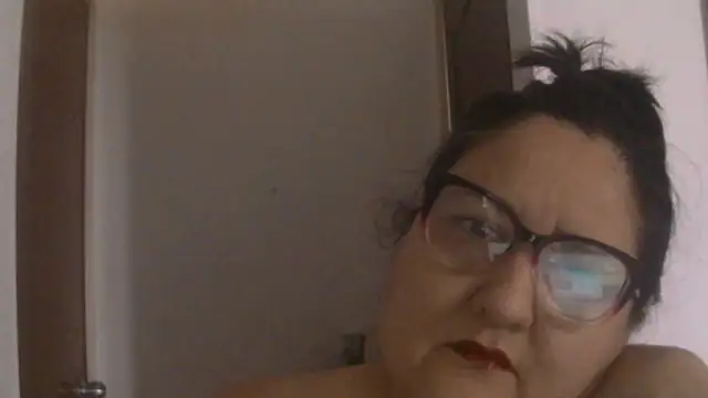 Snapshot of nanita1545 chatting on 04.15.26 nanita1545 online show from 04.15.26