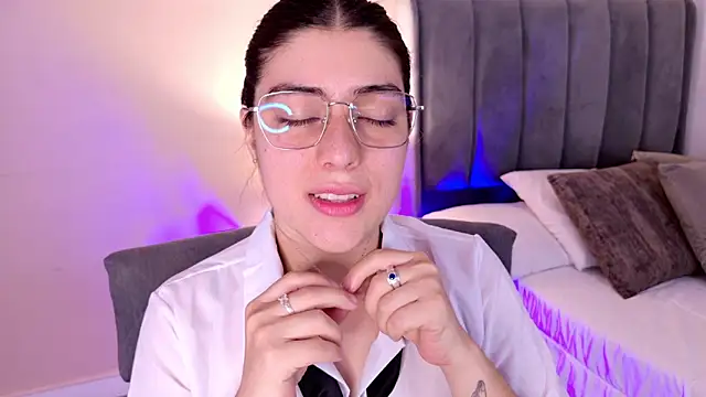 dakotaa   online show from 03.10.26