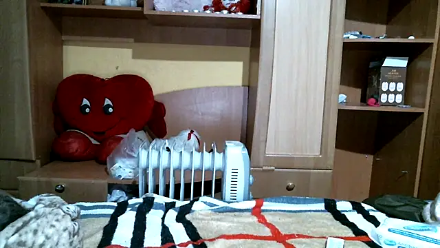 Snapshot of DennisXCaroll chatting on 01.06.25 DennisXCaroll online show from 01.06.25