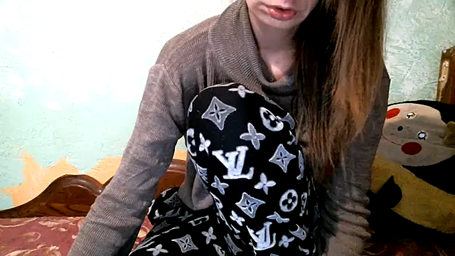 Snapshot of DennisXCaroll chatting on 11.11.25 DennisXCaroll online show from 11.11.25