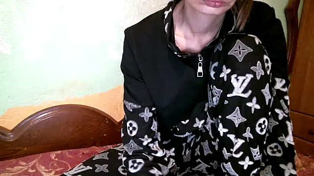 Snapshot of DennisXCaroll chatting on 11.21.25 DennisXCaroll online show from 11.21.25