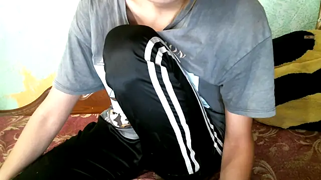 Snapshot of DennisXCaroll chatting on 12.16.25 DennisXCaroll online show from 12.16.25