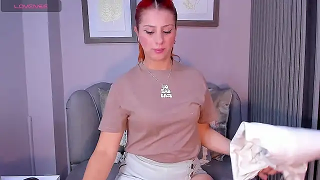 Nahiajhonson  online show from 02.19.25