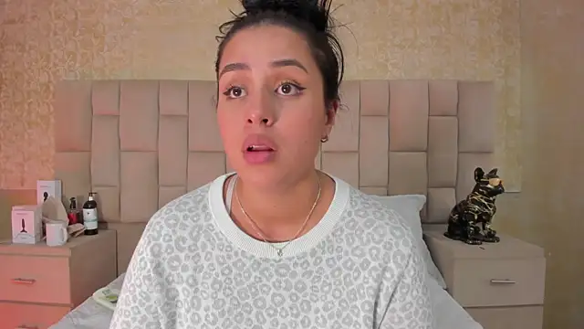 EmmaTorres  online show from 03.19.25