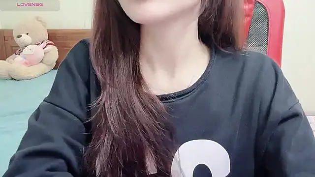 Snapshot of TrinhH_Nabbi chatting on 01.02.25 TrinhH Nabbi online show from 01.02.25