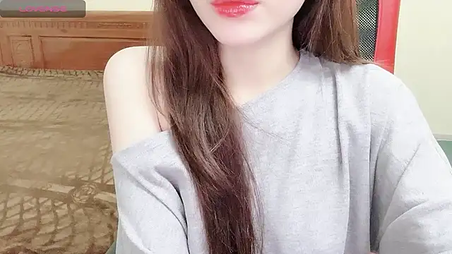 Snapshot of TrinhH_Nabbi chatting on 01.17.25 TrinhH Nabbi online show from 01.17.25