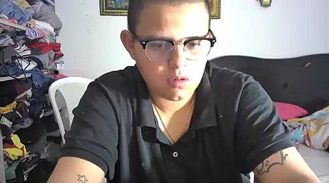 Snapshot of tatsumi_nao chatting on 02.08.25 tatsumi nao online show from 02.08.25